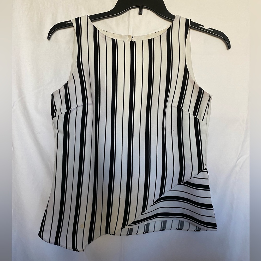 White House Black Market Women's Tank Top Blouse Sz 2 Vertical Stripes Ivory